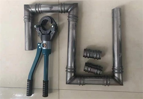 拉萨承台冷却管